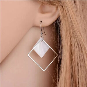 Natural Shell Dangling Earrings